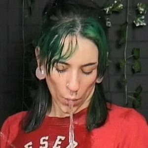Liz Raw