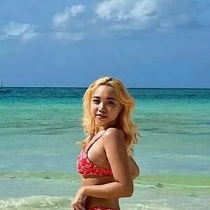 Maxine Carreon