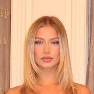 Alexis Maria Loomans