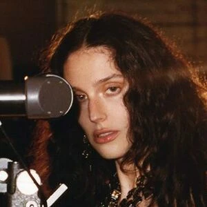 Eva Victor