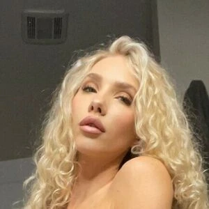 amandastronegger