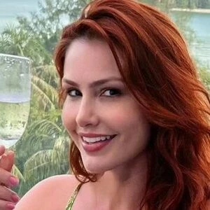 Mari Alvarenga