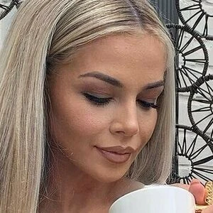 larakayofficial