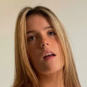 lara_danielss