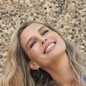 Sara Foster