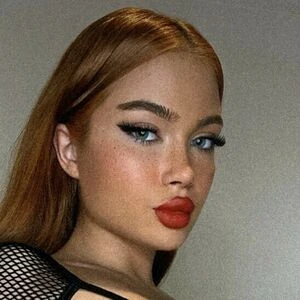 Lola Wolfe