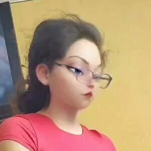 Monse Larios