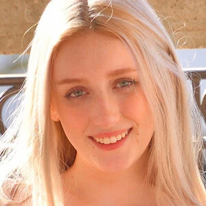 Izzy Rae