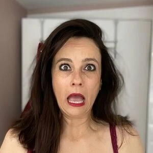Tova Leigh