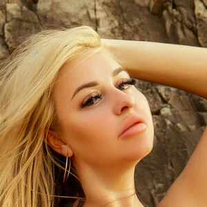 marinajuicyblonde