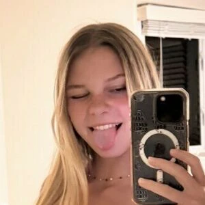 Eviewhiteee