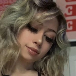 nikkilafae