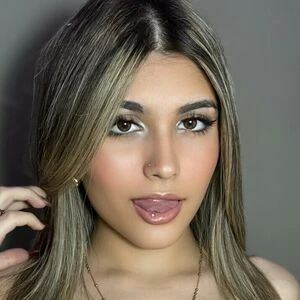 zoerivers18