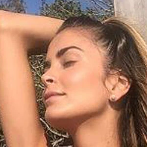 Laura Spoya