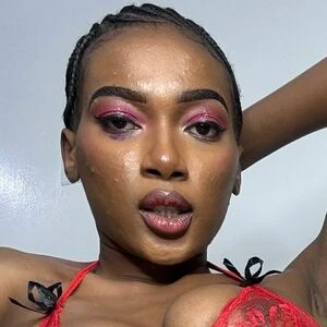nailahebony