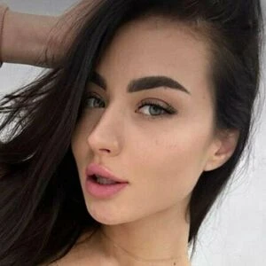 emmasixtonine