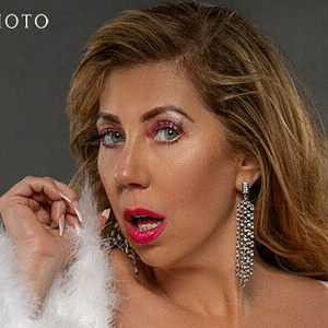 jennifer_henrie_model