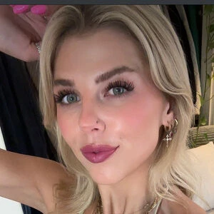 lucymonroee