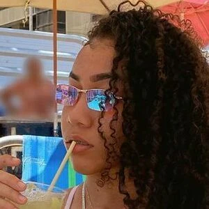Thaís Santos
