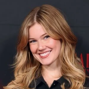 Sarah E Coomer