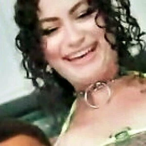 MsKinkyCurls