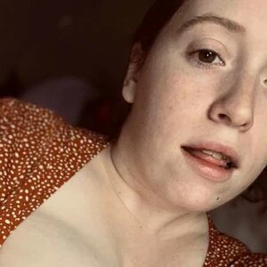BlaireTheBustyMilf