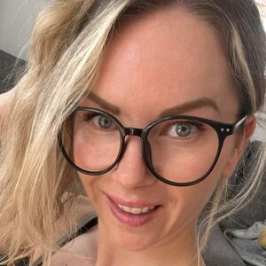 emma_may_queen