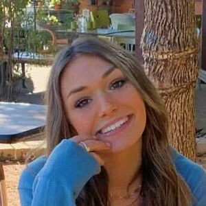 Tessa Lee