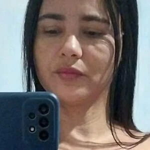 Adrianna Dos Anjos
