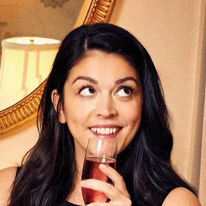 Cecily Strong