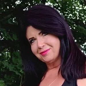 Gilf Mandy Hayes