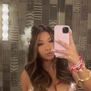 Lauren Ahn \ Laurenaahn