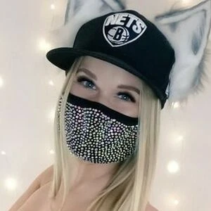 Official_SunnyTheWolfgirl