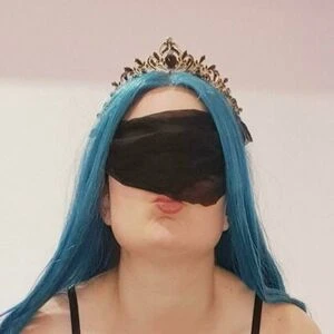 adella_lux