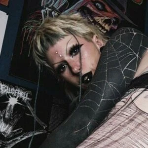 Lyn.lobotomy