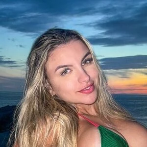 Julya Freitas