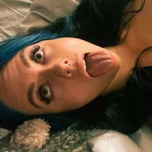 Kann mir jemand sagen, wer diese schöne Amazone ist???