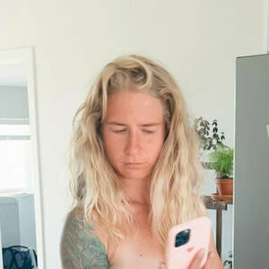 yourgirlroxy