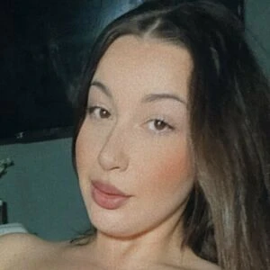 Lauren222v
