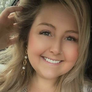 Nipplynicole, Halie Nicole