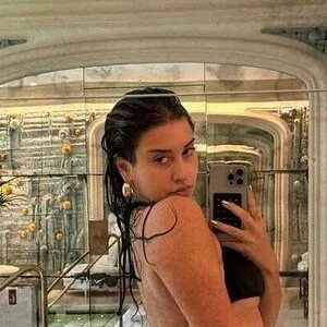 Dellara Legalbaddie
