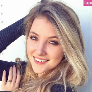 Lexie Grace