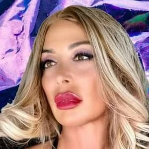 Sonia Grey