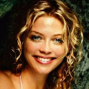 Amanda Detmer