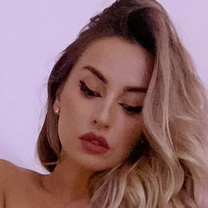 Lola Dubrul