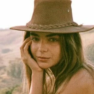 Camila Mayrink