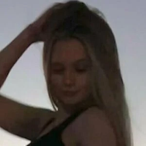 lovelylexi2b