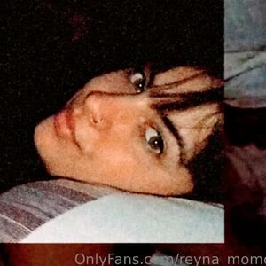 reyna_mom0