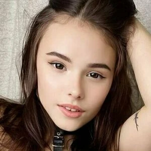 milana_goldd