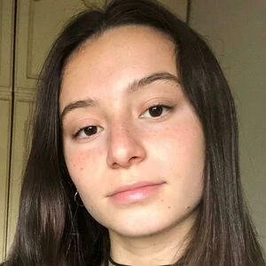 miawhite18x